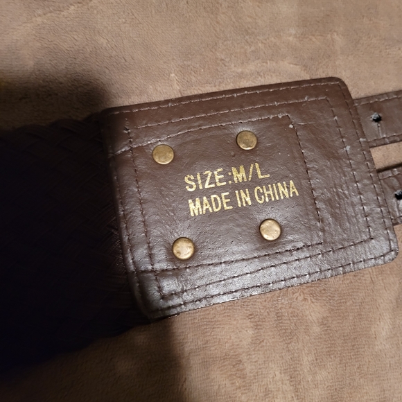 belts - Picture 3 of 4